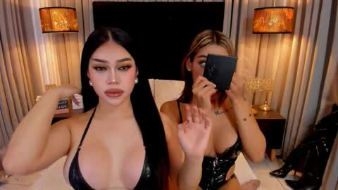 Snapshot of hennessygoddess69 chatting on 11-25-25, 02:39 HENNESSY online show from 11-25-25, 02:39