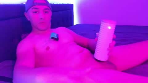 HENNIDRIP online show from 11-22-25, 12:09