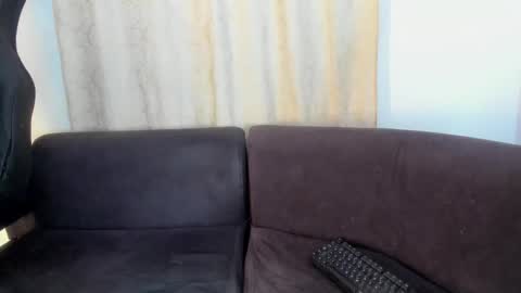 henrik_senn online show from 10-17-25, 02:48