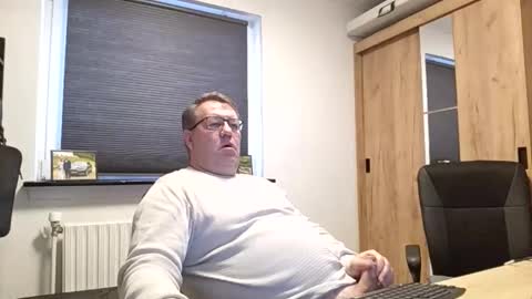 Snapshot of henrikrp1971 chatting on 02-09-26, 01:59 henrikrp1971 online show from 02-09-26, 01:59