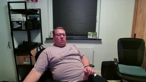 Snapshot of henrikrp1971 chatting on 03-15-26, 09:54 henrikrp1971 online show from 03-15-26, 09:54