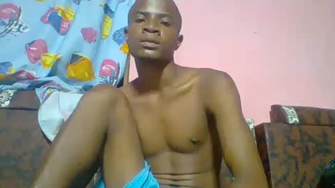 Adrian Honey online show from 02-12-25, 05:15