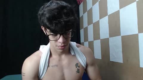 Snapshot of henry_gandy chatting on 01-24-25, 12:52 HENRY GANDY online show from 01-24-25, 12:52