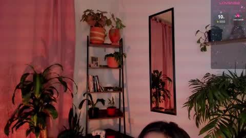Hello I am Valentina independent Colombian model I love sensuality and pleasure welcome online show from 02-24-25, 11:21