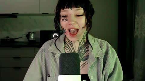 dirty Diana online show from 02-04-25, 10:24