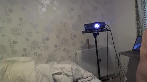 mature online show from 09-10-25, 07:41