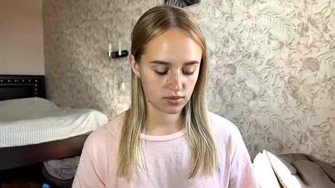 Sylvia online show from 09-11-25, 07:41