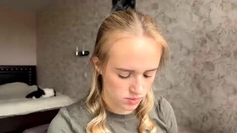 Sylvia online show from 09-19-25, 08:05