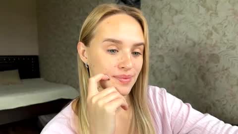 Sylvia online show from 09-25-25, 07:45