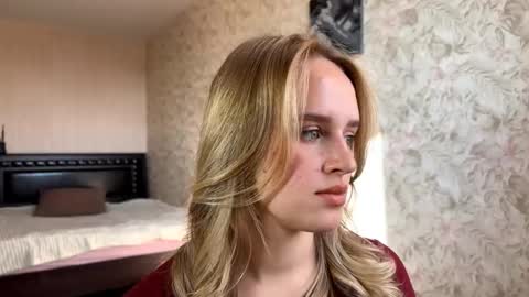 Sylvia online show from 09-30-25, 07:35