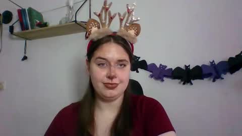 hess_luna_ online show from 10-22-25, 09:09