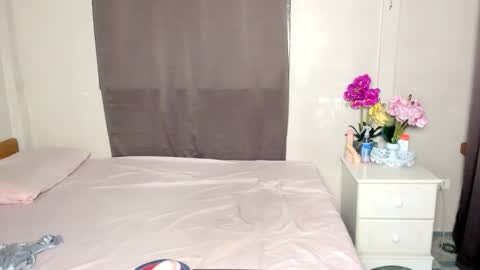 Hestia Make me In love with you online show from 09-15-25, 04:45