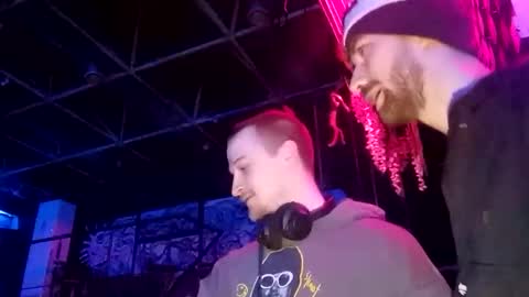 Arnold online show from 12-25-24, 08:17