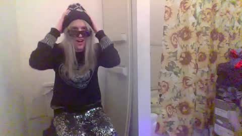 hey_mikky online show from 02-12-25, 01:09