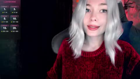 Snapshot of hey_nora_ chatting on 10-29-25, 09:44 Nora online show from 10-29-25, 09:44