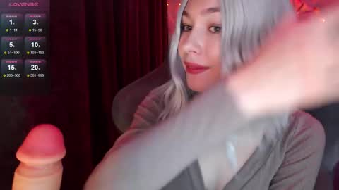 Snapshot of hey_nora_ chatting on 11-07-25, 02:33 Nora online show from 11-07-25, 02:33