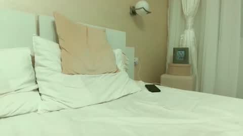 Heyheygrey online show from 10-25-25, 03:18