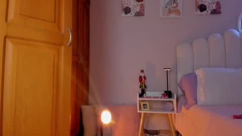 Martina Ricci Show schedule Monday to Friday 8am colombia time I work some weekends  online show from 12-17-25, 01:50