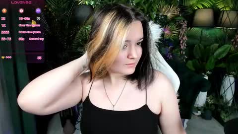 Amazing Mary  online show from 11-11-25, 11:21