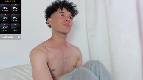 Snapshot of hghilltop chatting on 12-23-24, 09:18 Harry Gaylord Hilltop  INDEPENDENT MODEL online show from 12-23-24, 09:18