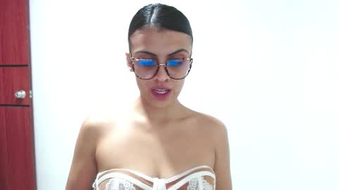 Eva online show from 02-04-25, 01:06