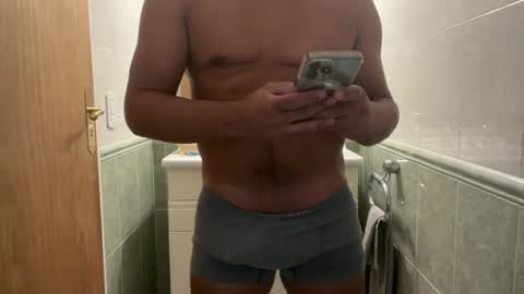 Snapshot of hhernan1 chatting on 03-09-25, 05:55 hhernan1 online show from 03-09-25, 05:55