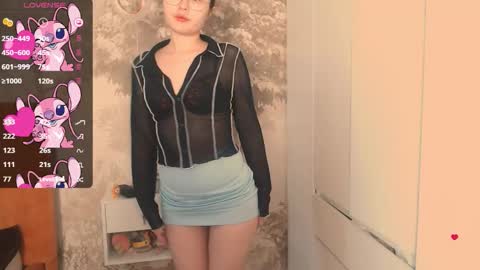 Hiaru online show from 09-26-25, 05:33