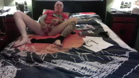 Snapshot of hiasallfuk13 chatting on 12-20-24, 07:33 HARDCORE13 online show from 12-20-24, 07:33