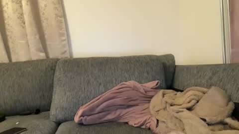 hichemlacoste333 online show from 09-19-25, 12:34