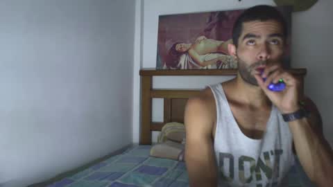 Snapshot of hideonbush051 chatting on 10-10-25, 02:54 hideonbush online show from 10-10-25, 02:54