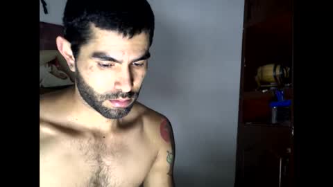 Snapshot of hideonbush051 chatting on 10-28-25, 11:36 hideonbush online show from 10-28-25, 11:36