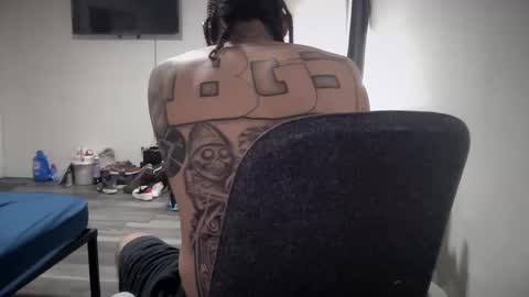 hihello4000 online show from 11-05-25, 04:51