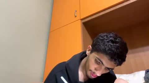 Snapshot of hihi9697 chatting on 01-06-25, 02:03 hihi9697 online show from 01-06-25, 02:03