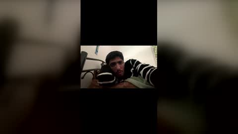 Snapshot of hihi9697 chatting on 02-18-26, 11:06 hihi9697 online show from 02-18-26, 11:06