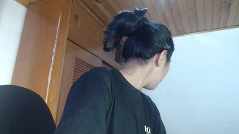 hilaril18 online show from 10-13-25, 11:27