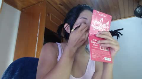 hilaril18 online show from 11-01-25, 11:18