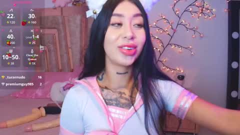 LUNA new account  FOLLOW ME online show from 12-22-25, 10:51