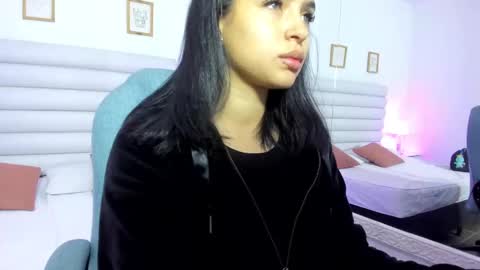 hilary_tailor online show from 09-29-25, 11:48