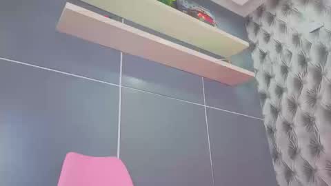  Hillary  online show from 02-18-26, 08:27