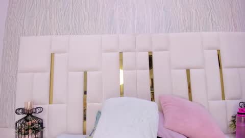 Snapshot of hillary_uckerman_ chatting on 11-08-25, 09:31 Hillary online show from 11-08-25, 09:31