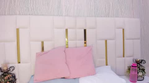 Hillary online show from 11-25-25, 11:21