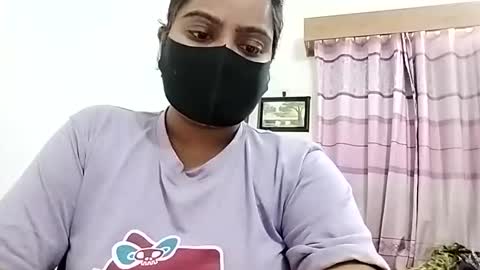 himuhimu22 online show from 11-19-25, 03:01