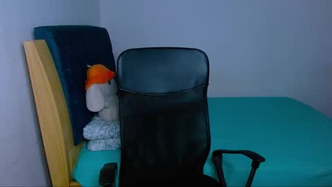      0600AM-1100AM - online show from 03-03-26, 02:01