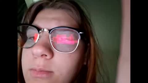 Snapshot of hippiemoonsoul02 chatting on 09-14-25, 03:33 hippiemoonsoul02 online show from 09-14-25, 03:33