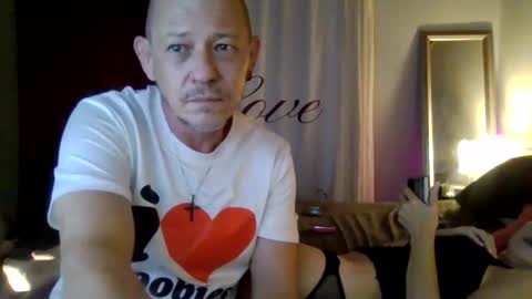 Snapshot of hisjourneyxoxo chatting on 01-24-25, 06:35 hisjourneyxoxo online show from 01-24-25, 06:35