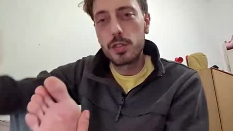 Snapshot of hitmenoww chatting on 12-13-24, 12:53 hitmenoww online show from 12-13-24, 12:53