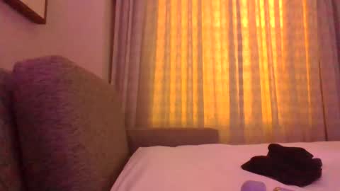 Snapshot of hknox714 chatting on 11-14-25, 07:18 hknox714 online show from 11-14-25, 07:18