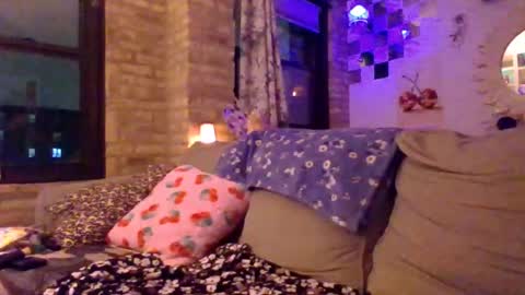 Snapshot of hknox714 chatting on 11-20-25, 01:39 hknox714 online show from 11-20-25, 01:39