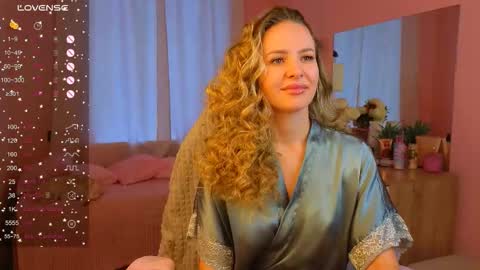 Ksenia online show from 09-24-25, 01:42