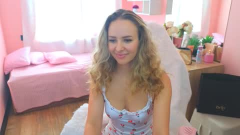 Ksenia online show from 09-27-25, 01:54